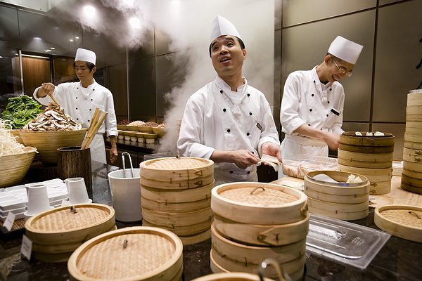 “名廚亮灶”是否能讓餐飲外賣出現(xiàn)新轉(zhuǎn)機？