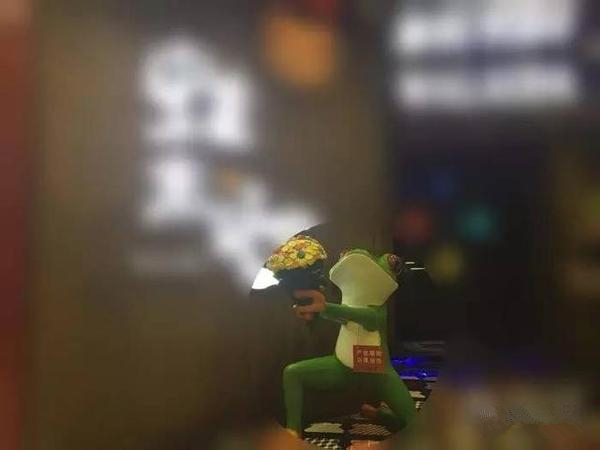王小白：三個維度解析一蛙兩店的不同命運！