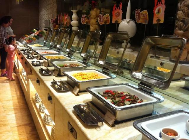  自助餐快沒法干了，活路在哪里？|餐飲界