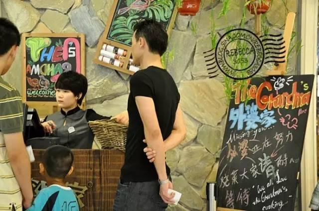 一家生意火爆的餐廳，菜品有那些門(mén)道？|餐飲界