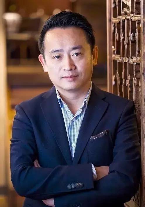 他在海外開創(chuàng)中餐米其林先河，如今要回國打造精致餐飲帝國！
