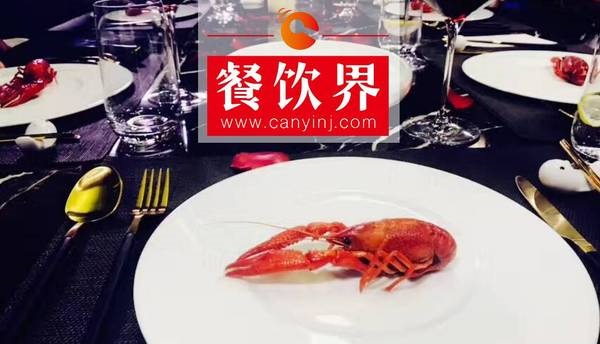 千億市場(chǎng)份額，十萬(wàn)餐飲人分食，小龍蝦市場(chǎng)是一道送命題？|餐飲界