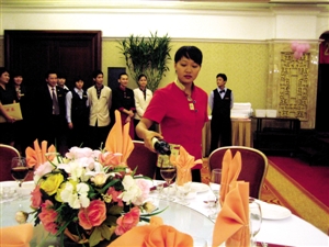 員工主動(dòng)辭職，糊涂公司賠2萬(wàn)余元！餐企如何規(guī)避用工風(fēng)險(xiǎn)？|餐飲界