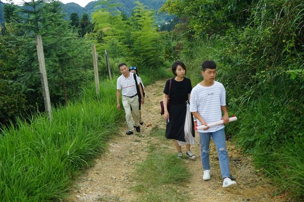 29年教學(xué)，9年公益，他以身作則，改變了無數(shù)山區(qū)孩子的人生|餐飲界