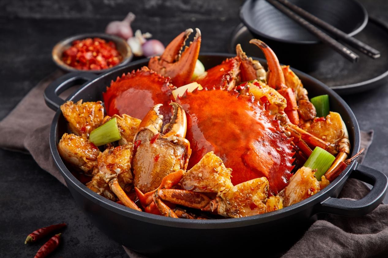 吃蟹要怎樣吃出個(gè)新“鮮”感？七欣天海鮮火鍋給你答案！|餐飲界