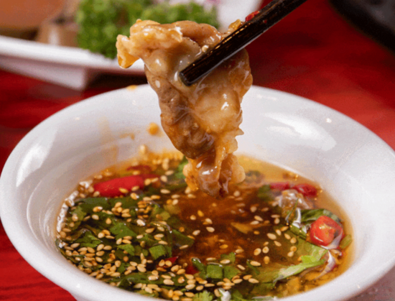 你在各大火鍋連鎖品牌吃到的蘸醬，就來自奉賢這家企業(yè)|餐飲界