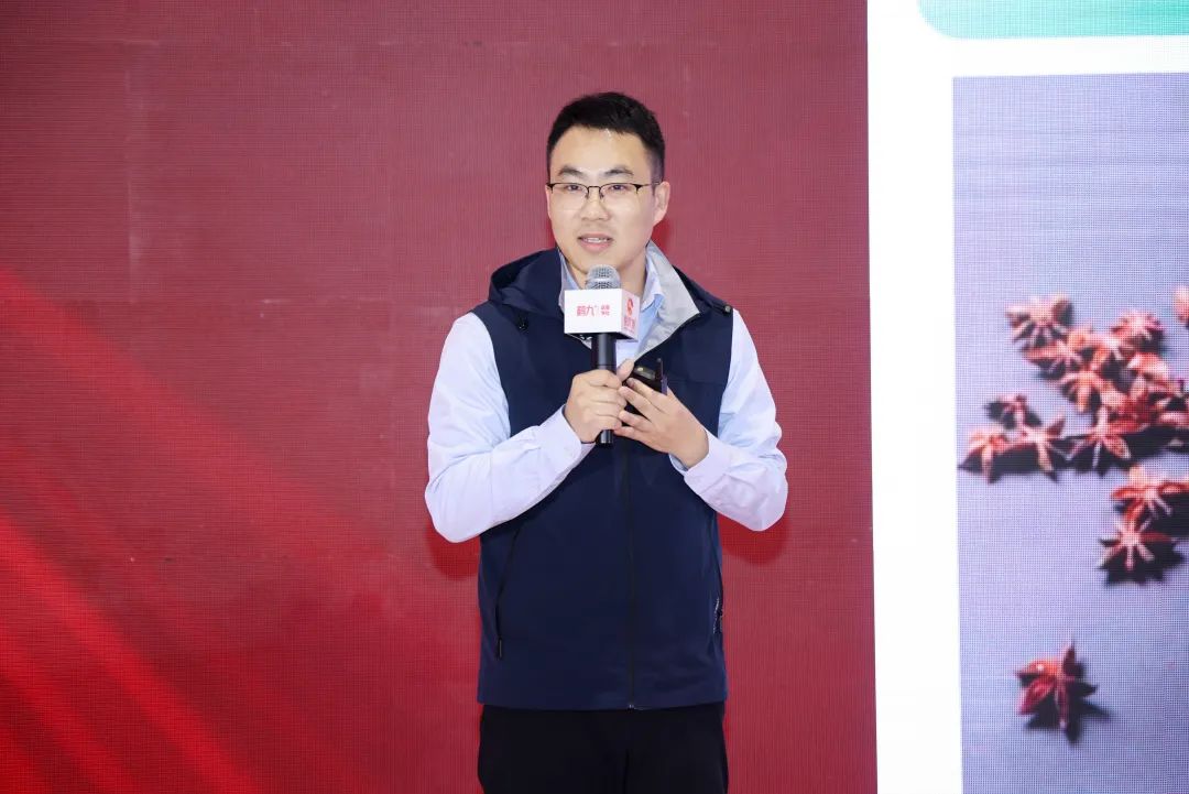 從區(qū)域小店到全球布局：楊國福如何用供應(yīng)鏈撬動(dòng)千億麻辣燙市場(chǎng)？|餐飲界